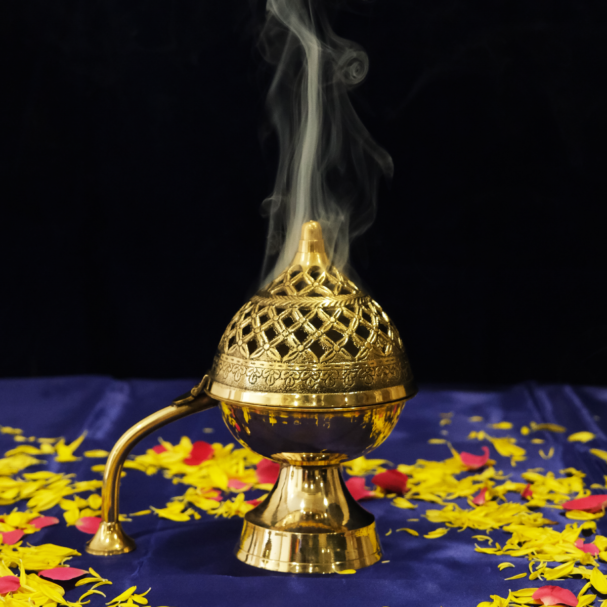 Brass Dhuni/Fumer