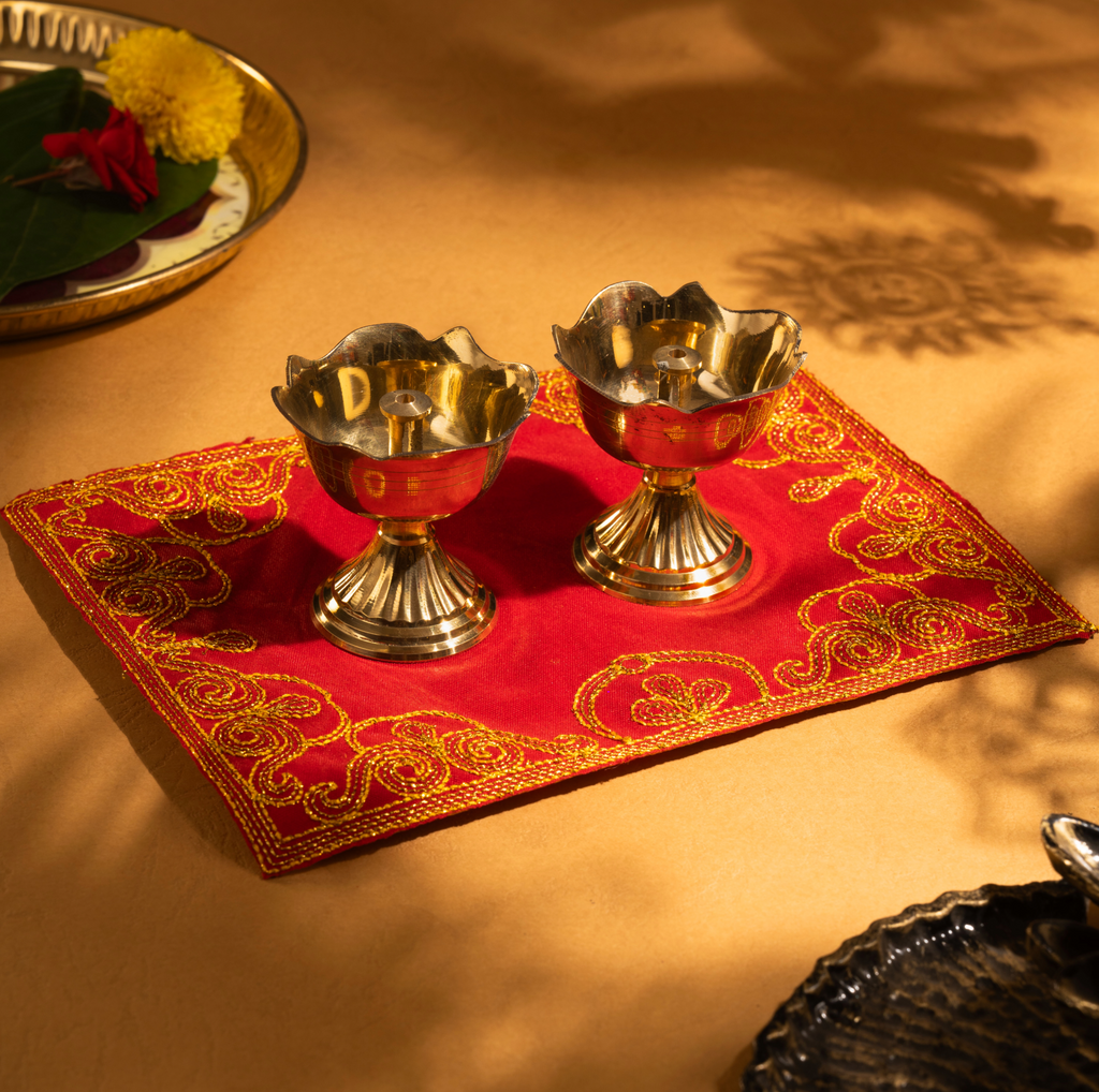 Brass Lotus Meditation Diya (2 Pcs).